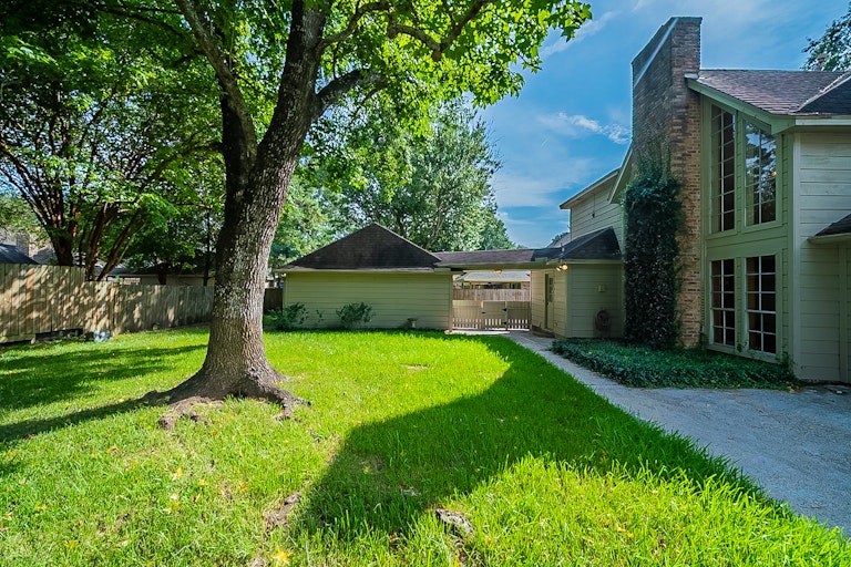 Photo 33 of 37 - 5522 Lone Cedar Dr, Kingwood, TX 77345