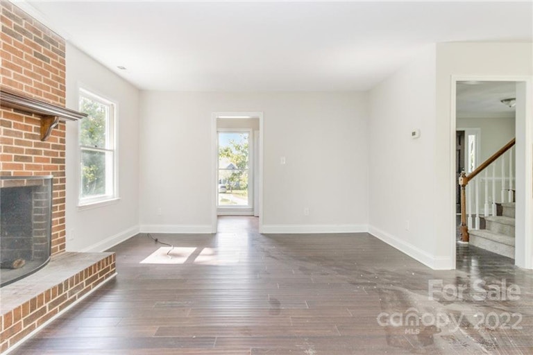 Photo 13 of 32 - 11231 Shandon Way Ln, Charlotte, NC 28262