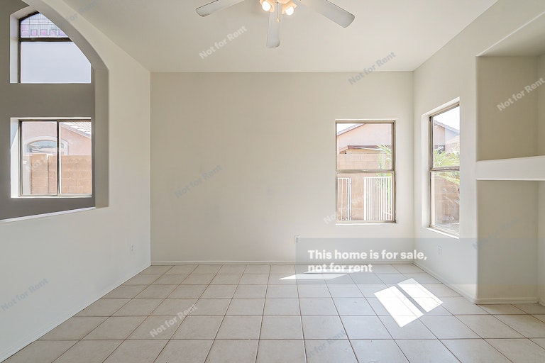 Photo 14 of 28 - 10111 E Capri Ave, Mesa, AZ 85208