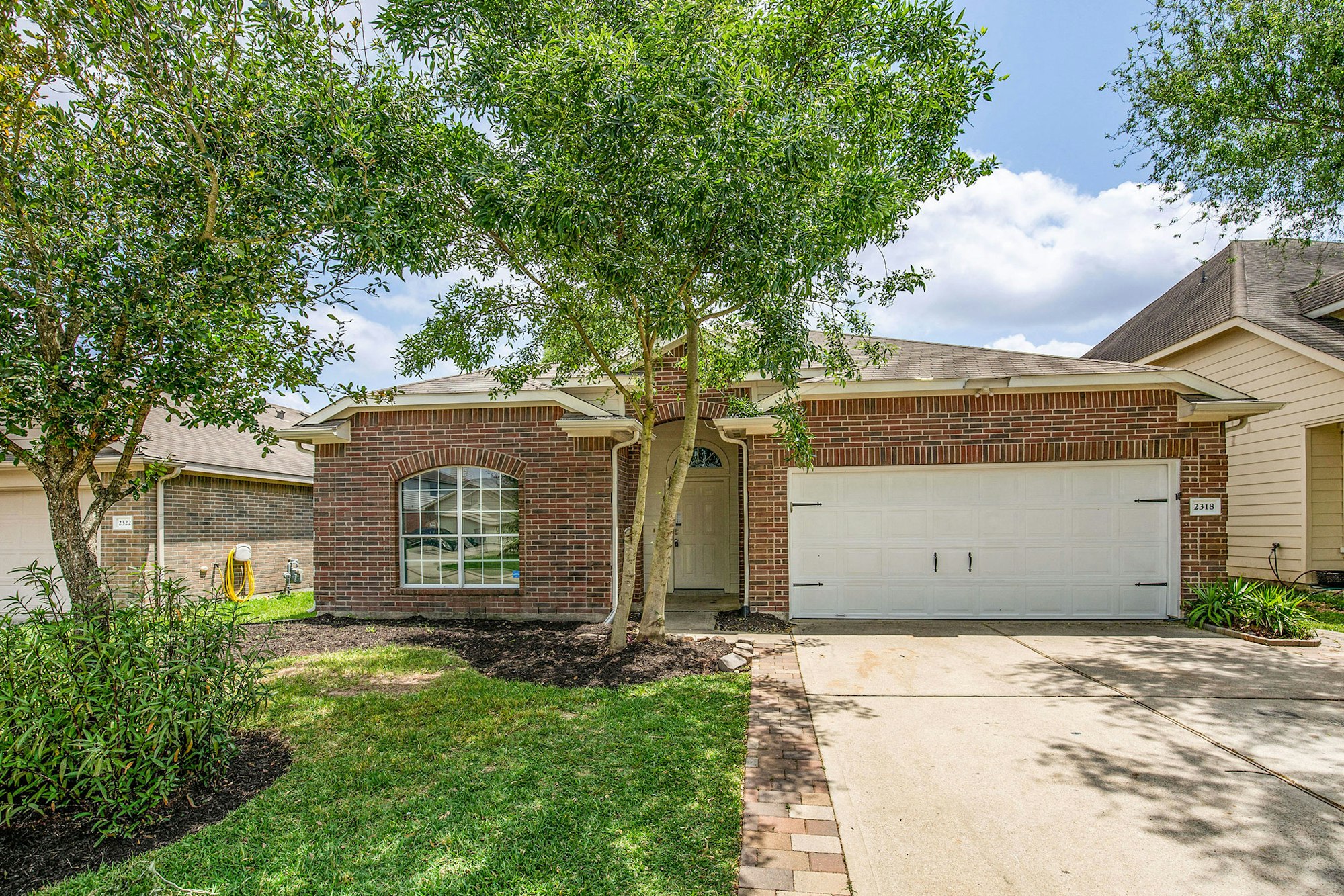 Photo 1 of 16 - 2318 Blue Reef Dr, Katy, TX 77449