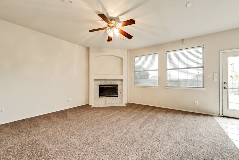Photo 12 of 26 - 4209 Maidstone Dr, Garland, TX 75043