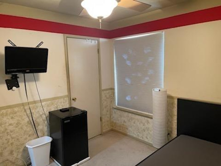 Photo 10 of 20 - 8409 Dara Way, Sacramento, CA 95828
