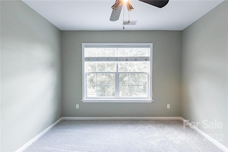 Photo 11 of 20 - 124 Pink Orchard Dr, Mooresville, NC 28115