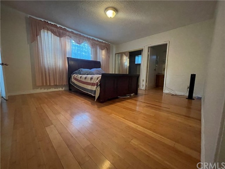 Photo 5 of 12 - 2800 Adriatic Ave, Long Beach, CA 90810