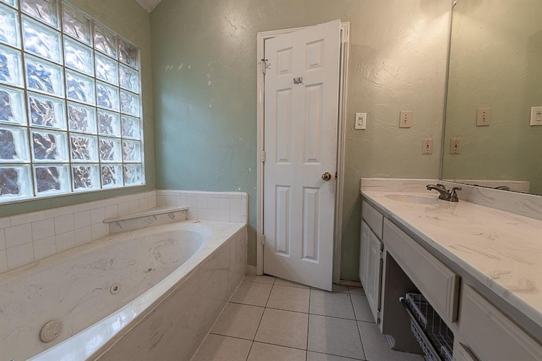 Photo 9 of 23 - 913 Haverstraw Pl, Mesquite, TX 75149