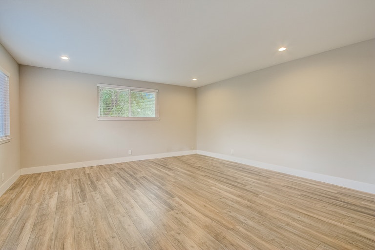 Photo 15 of 33 - 4342 Alderwood Way, Sacramento, CA 95864