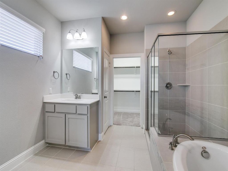 Photo 16 of 28 - 1613 Montage Dr, Garland, TX 75040