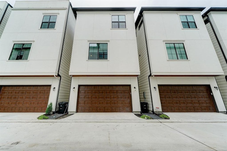 Photo 41 of 49 - 2775 Freund St, Houston, TX 77003