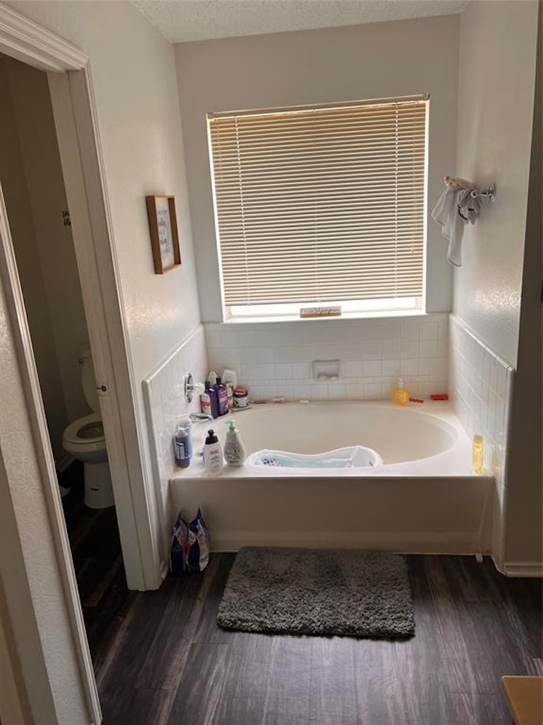 Photo 5 of 5 - 209 Idle Creek Ln, Desoto, TX 75115