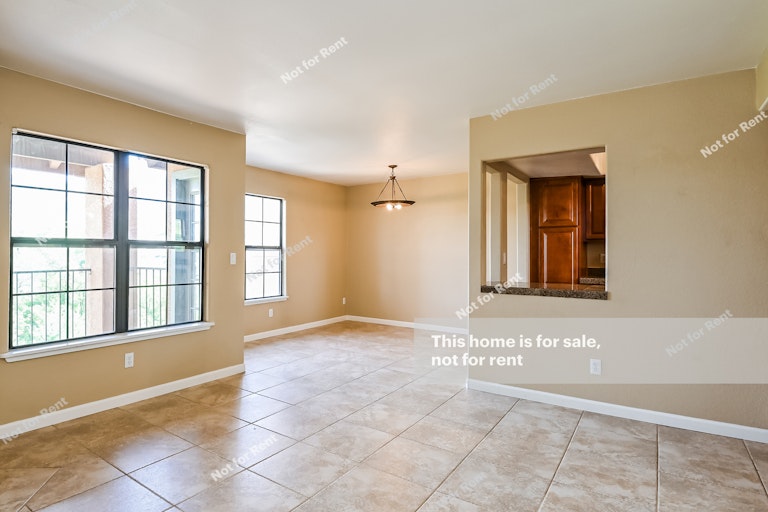 Photo 11 of 24 - 6651 N Campbell Ave #262, Tucson, AZ 85718