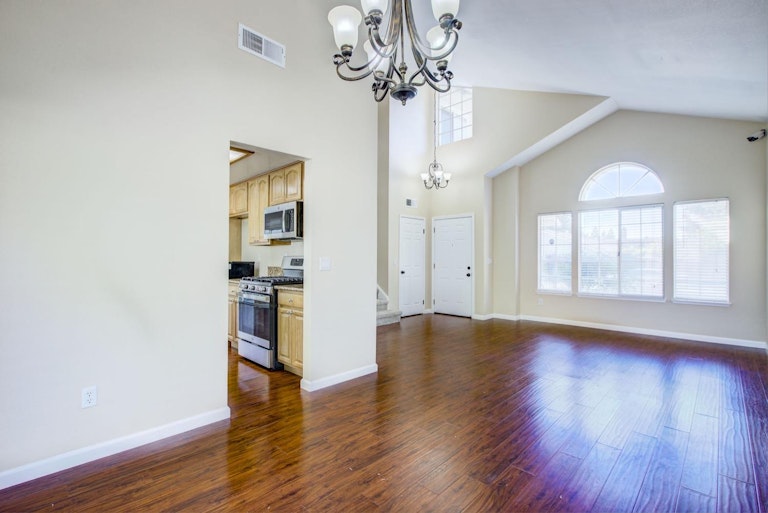 Photo 6 of 29 - 3134 Boulder Creek Way, Antelope, CA 95843
