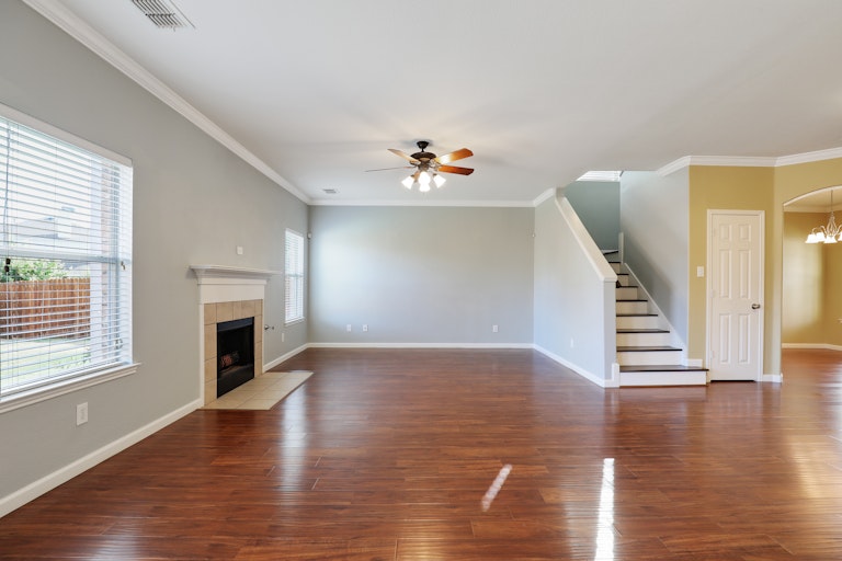 Photo 5 of 27 - 10312 Devin Ln, Hurst, TX 76053