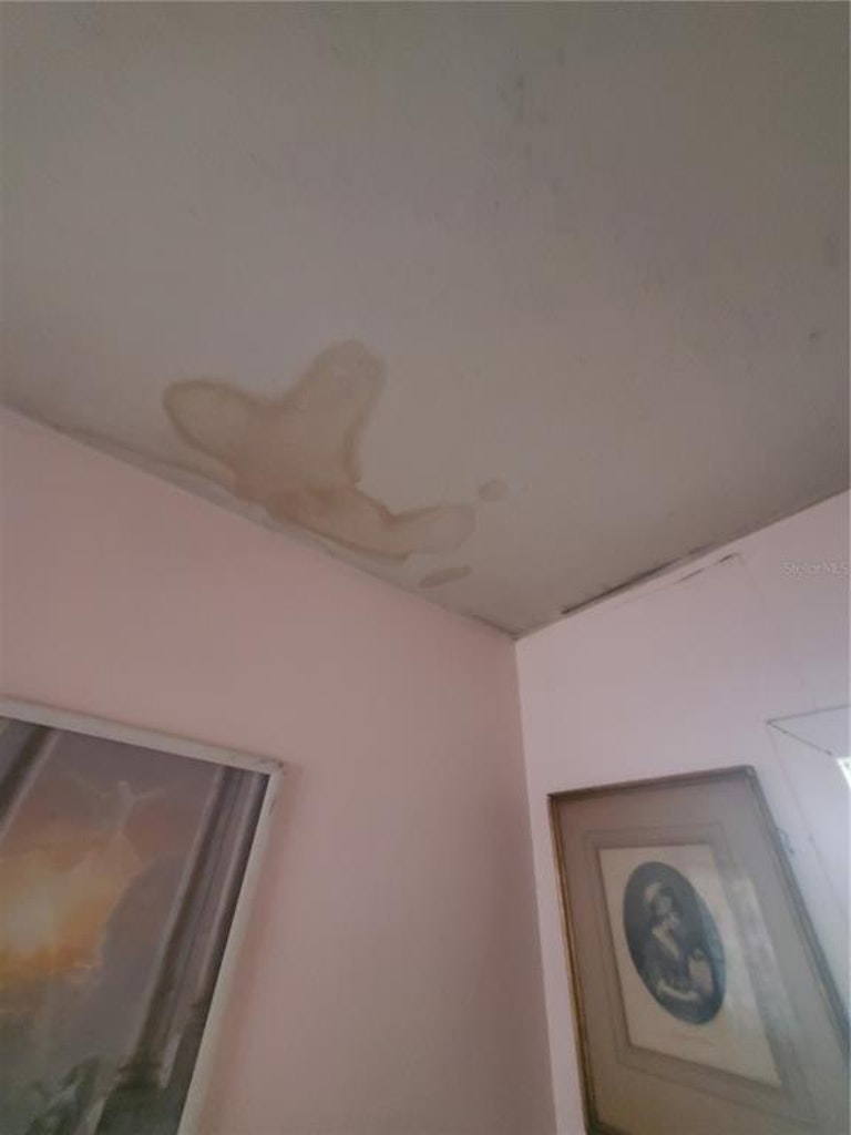 Photo 31 of 77 - 1610 W Knollwood St, Tampa, FL 33604