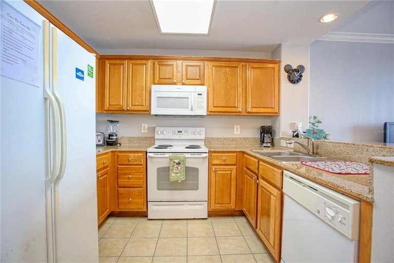 Photo 8 of 31 - 13415 Blue Heron Beach Dr #1408, Orlando, FL 32821