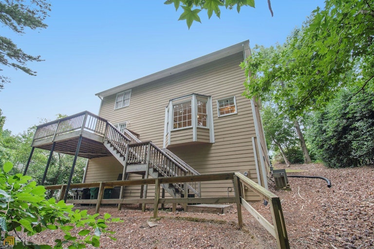Photo 40 of 46 - 2895 Shurburne Dr, Alpharetta, GA 30022