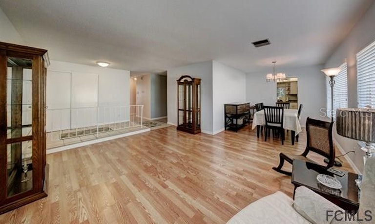 Photo 12 of 39 - 11 Crompton Pl, Palm Coast, FL 32137