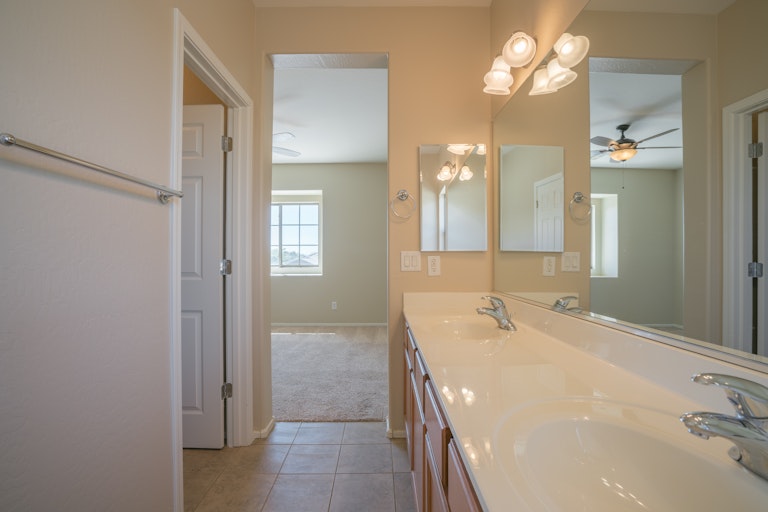 Photo 23 of 37 - 15436 W Post Cir, Surprise, AZ 85374