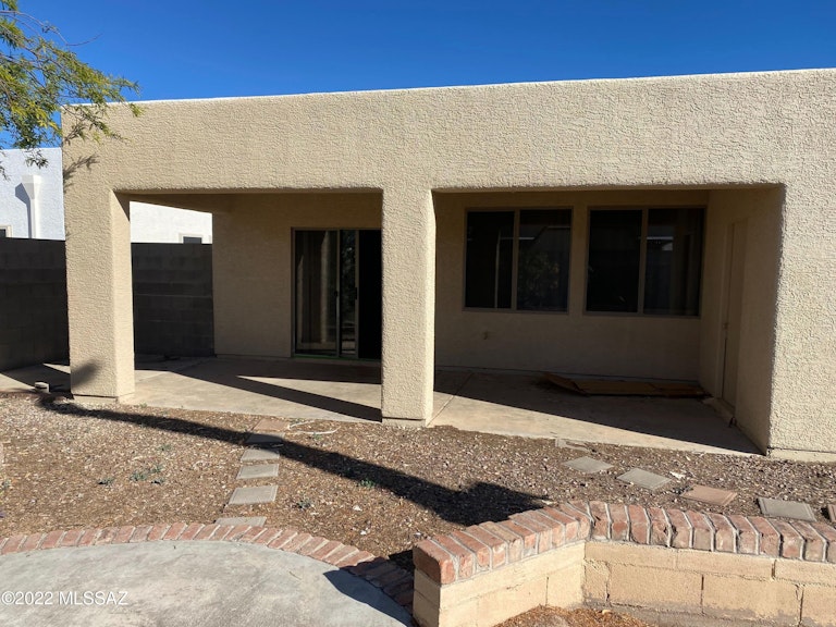 Photo 6 of 6 - 5534 S Gainsborough Rd, Tucson, AZ 85746