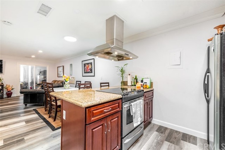 Photo 10 of 23 - 3122 Via Serena N Unit D, Laguna Woods, CA 92637