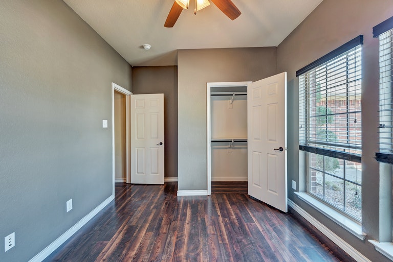 Photo 16 of 25 - 5532 Chinkapin Ln, Fort Worth, TX 76244