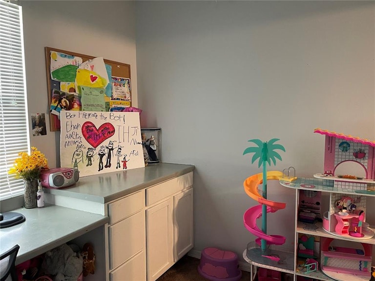 Photo 34 of 38 - 738 W Hogle Ave, Deland, FL 32720