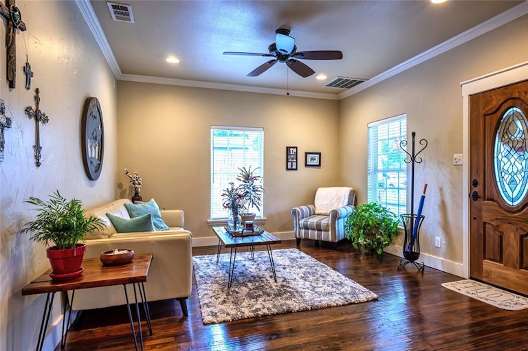 Photo 5 of 28 - 508 St Marys St, Rockwall, TX 75087