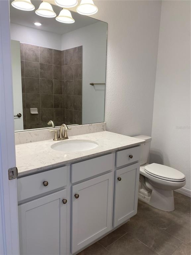 Photo 28 of 83 - 10038 Crooked Creek Dr #103, Venice, FL 34293