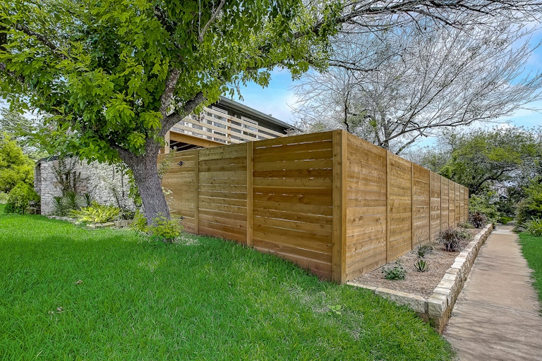 Photo 8 of 50 - 8103 Shiloh Ct, Austin, TX 78745