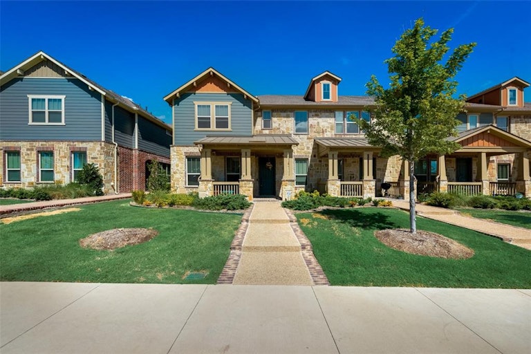 Photo 18 of 20 - 4535 Fossil Opal Ln, Arlington, TX 76005