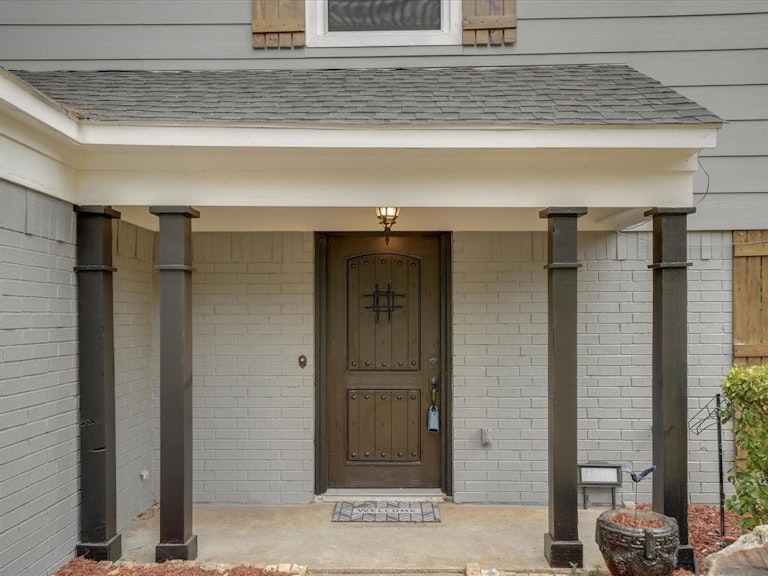 Photo 3 of 38 - 3910 Spring Meadow Ln, Flower Mound, TX 75028