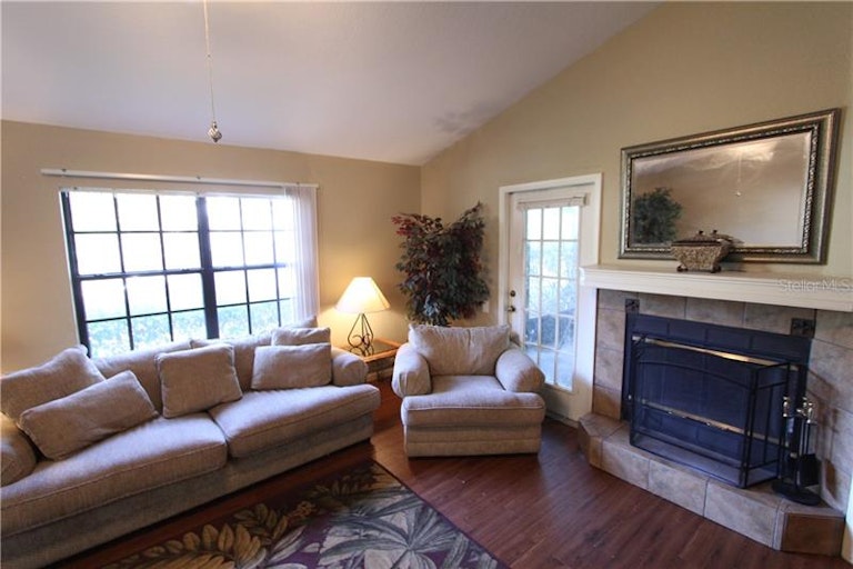 Photo 4 of 22 - 1434 Walden Oaks Pl, Plant City, FL 33563