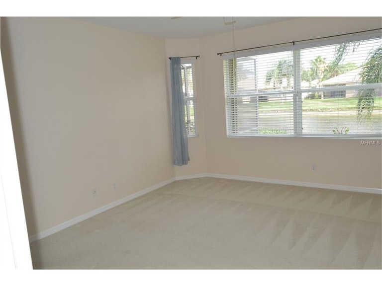 Photo 15 of 25 - 8302 Summer Greens Ter, Bradenton, FL 34212