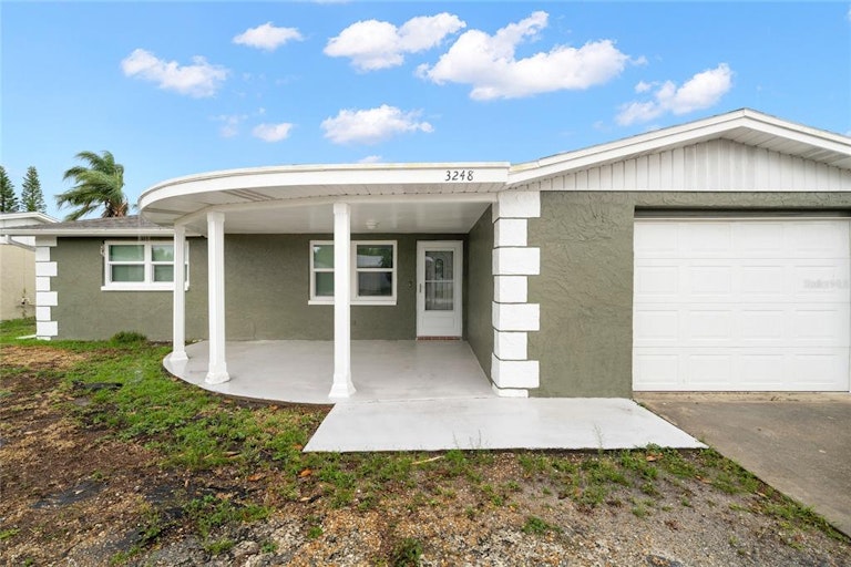 Photo 1 of 15 - 3248 Seffner Dr, Holiday, FL 34691