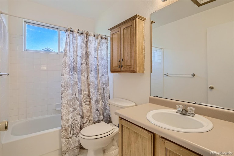 Photo 22 of 28 - 12211 Niagara Ct, Brighton, CO 80602