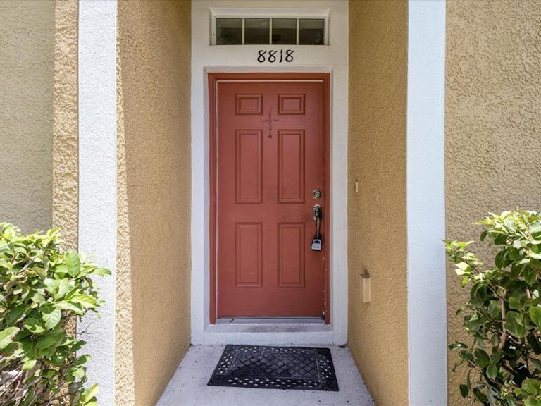 Photo 3 of 30 - 8818 Red Beechwood Ct, Riverview, FL 33578