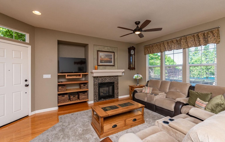 Photo 7 of 42 - 955 Marvin Gardens Way #28, Rocklin, CA 95765