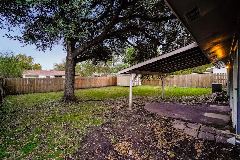 Photo 23 of 25 - 7115 Glen Trl, San Antonio, TX 78239