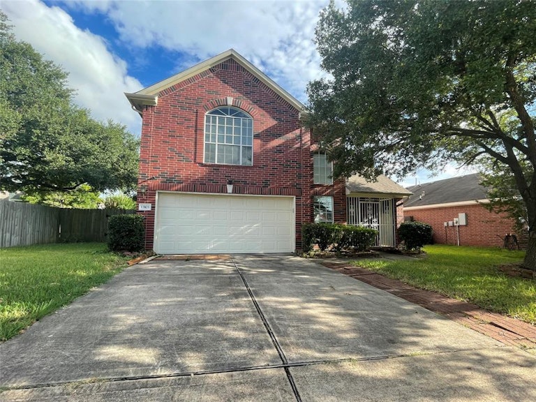 Photo 1 of 17 - 13103 Leader St, Houston, TX 77072