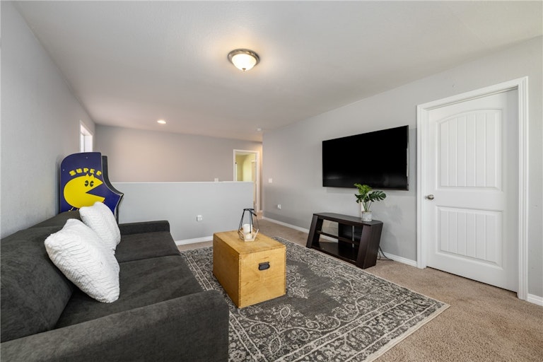 Photo 17 of 40 - 5617 Boros Dr, Austin, TX 78747
