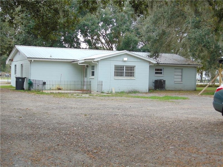 Photo 18 of 20 - 6608 W Knights Griffin Rd, Plant City, FL 33565
