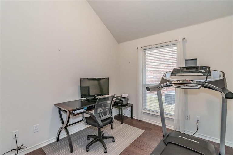 Photo 5 of 32 - 7816 Riverwalk Trl, McKinney, TX 75070