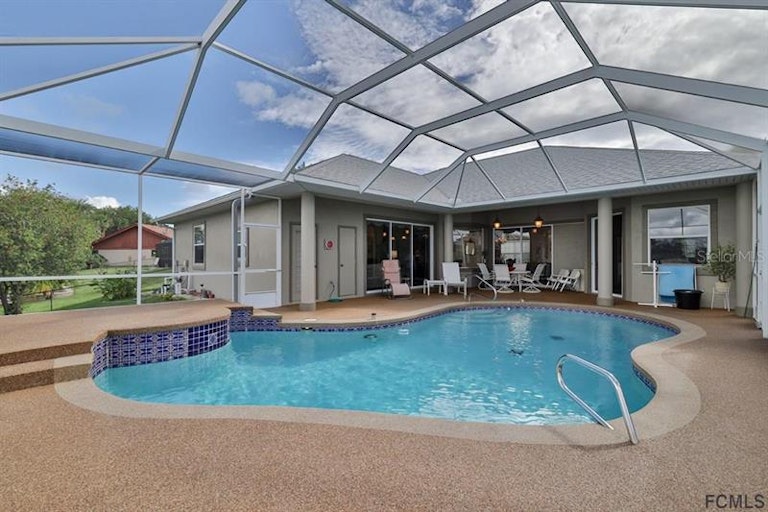 Photo 24 of 57 - 29 Clermont Ct, Palm Coast, FL 32137