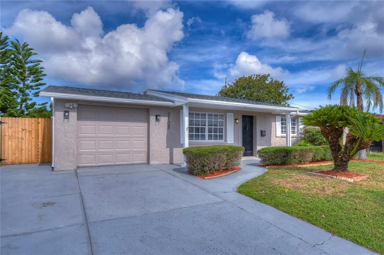 Photo 2 of 49 - 2105 Dartmouth Dr, Holiday, FL 34691