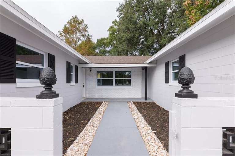 Photo 2 of 15 - 5320 Eggleston Ave, Orlando, FL 32810