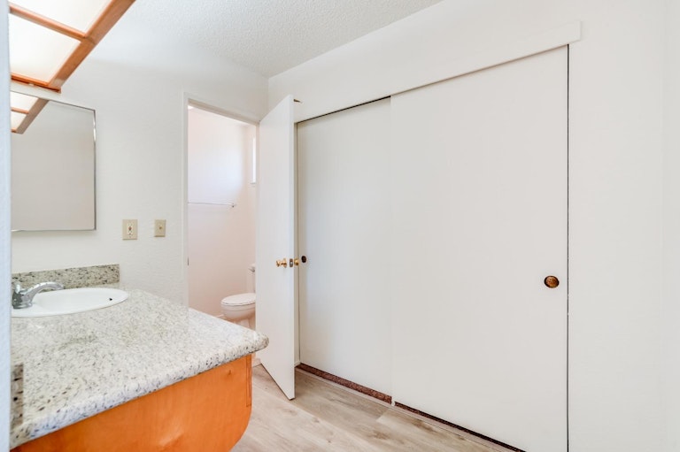 Photo 19 of 36 - 4636 Baywind Dr, Sacramento, CA 95838
