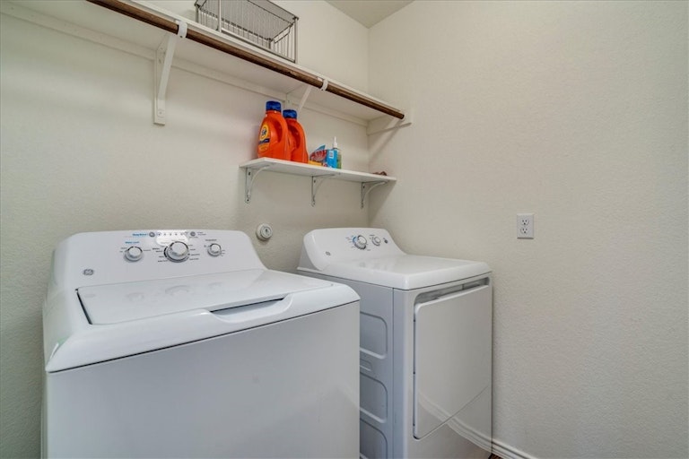 Photo 20 of 27 - 1100 Nokota Bnd, Georgetown, TX 78626