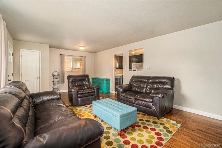 Photo 6 of 22 - 1681 Evelyn Ct, Denver, CO 80229