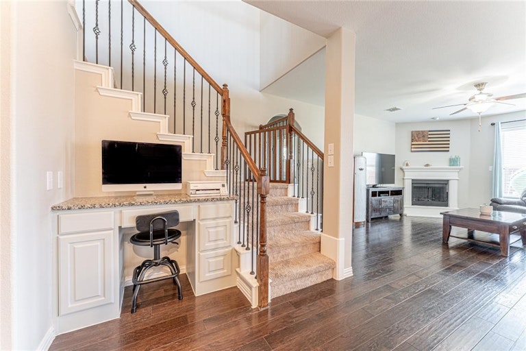 Photo 4 of 40 - 6001 Chatham Dr, McKinney, TX 75071