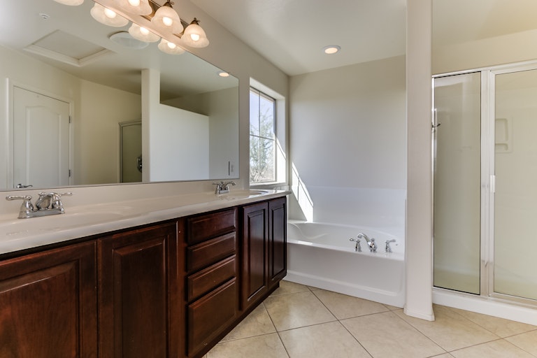 Photo 5 of 34 - 7427 W Montgomery Rd, Peoria, AZ 85383