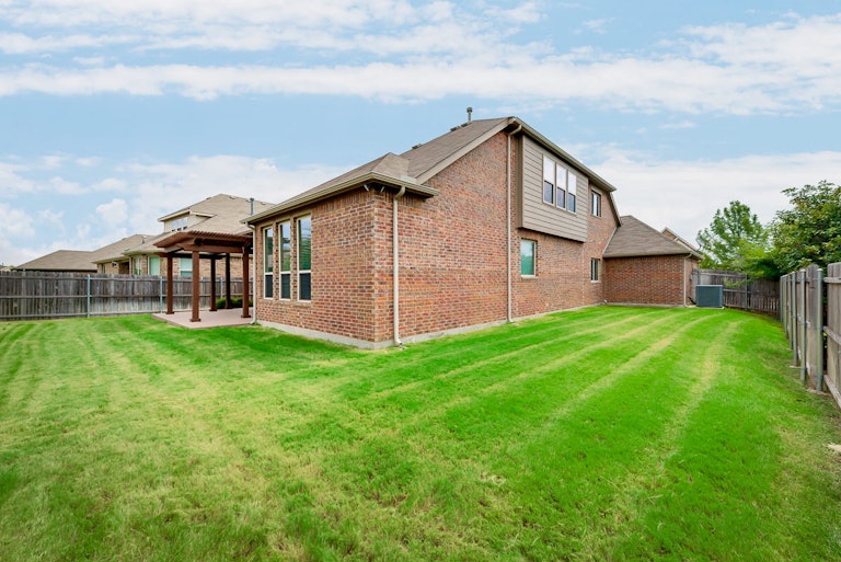 Photo 29 of 29 - 8121 Mountain Cedar Dr, Fort Worth, TX 76131